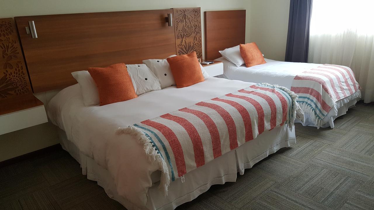 Hotel Origenes Вальенар Экстерьер фото